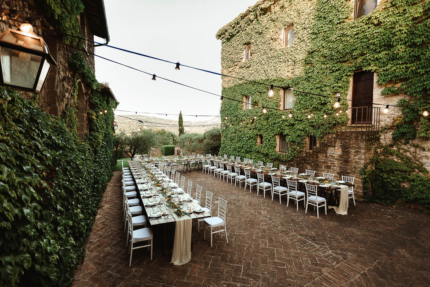 Borgo Bastia Creti wedding in Umbria