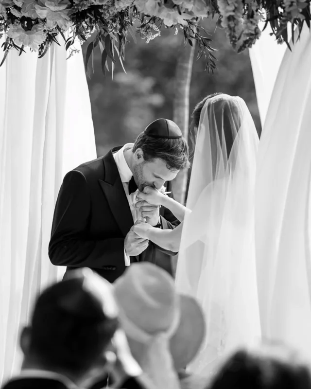 Jewish wedding in Italy
.
@lavillahotel
@lavillahotelweddings
@white_eventi
@smashingtheglass
.
#weddinginitaly #fineartweddingphotography #jewish #jewishwedding #fotografotorino #reportagematrimonio #torino #destinationweddingphotographer #gettingmarried #weddingideas #bridetobe #italianweddingplanner #voguewedding #jewishweddinginitaly #monferrato #monferratowedding