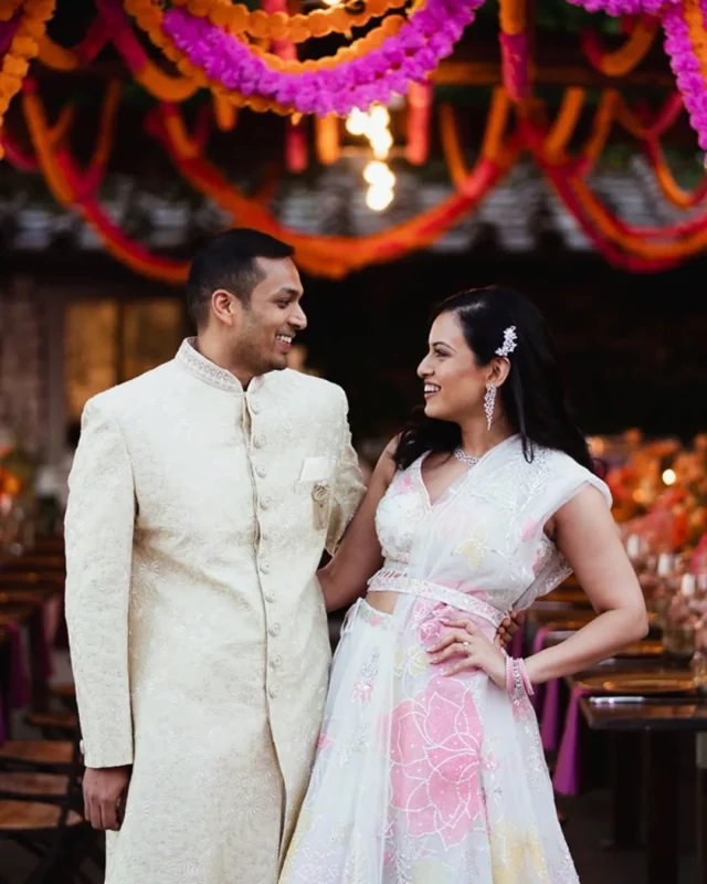 Deann and Raghav - A magical Indian wedding in the heart of Tuscany. From vibrant traditions to breathtaking landscapes, every detail was a celebration of love, culture, and elegance. Celebrate the beauty of a luxury destination wedding in Italy.
.
@alfrescowedding
@borgocorsignano
@waterfallvisuals_videography
@stiatti_fiori_
@weddingmusicandlights
@djaery_official_bollywooditaly
.
#TuscanyWedding #WeddingInTuscany #TuscanyWeddingPhotographer #TuscanyBride #TuscanyWeddingVenue #IndianWeddingInTuscany #TuscanyIndianWedding #LuxuryIndianWedding #DestinationIndianWedding #BigFatIndianWedding #LuxuryWedding #luxuryweddingplanner #luxuryweddingphotographer